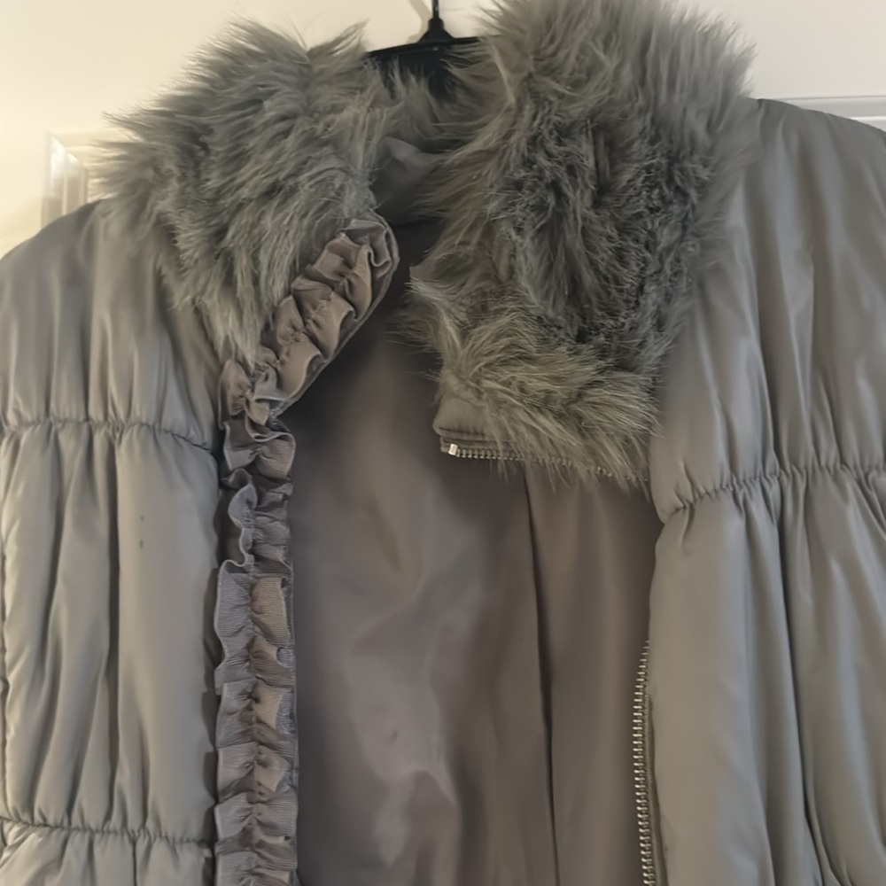Vest - Picture 2 of 3